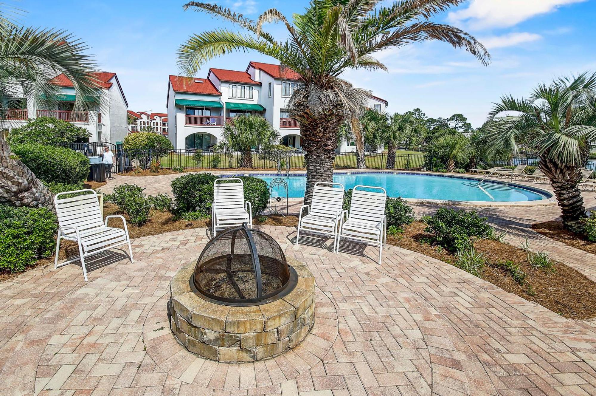 At St Thomas Square Holiday home *